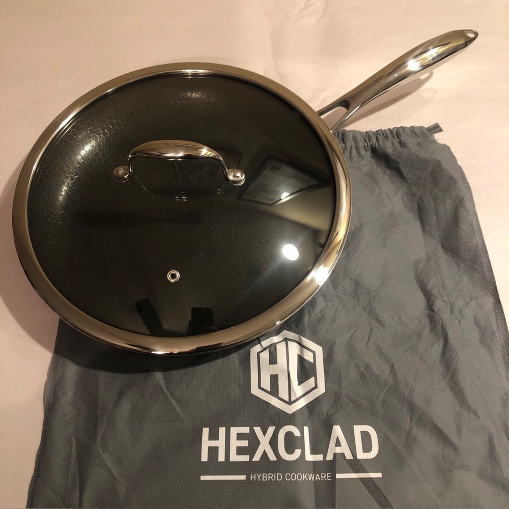 HexClad 12-Inch Hybrid Nonstick Fry Pan with Tempered Glass Lid Stay-Cool Handle